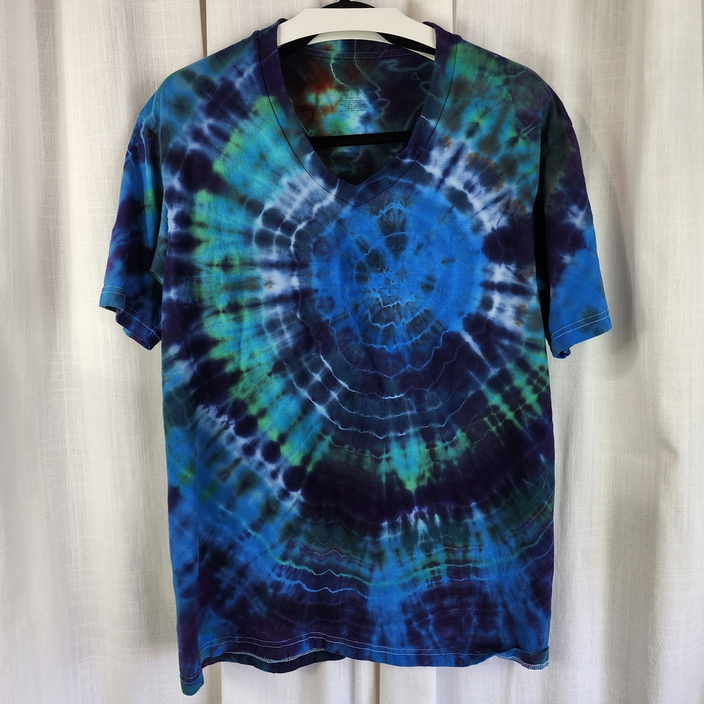 Stafford Multicolor Tie-Dye V-Neck Shirt